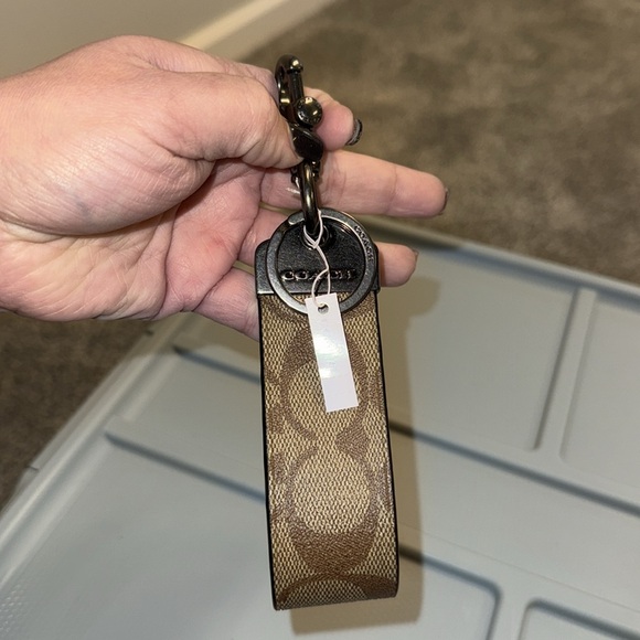 Coach Loop Key Fob in Signature Canvas - Picture 2 of 4